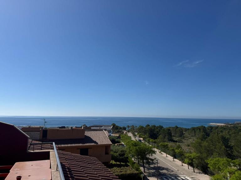 Loft cerca del mar con increíbles vistas panorámicas - Ferienwohnung Calafat