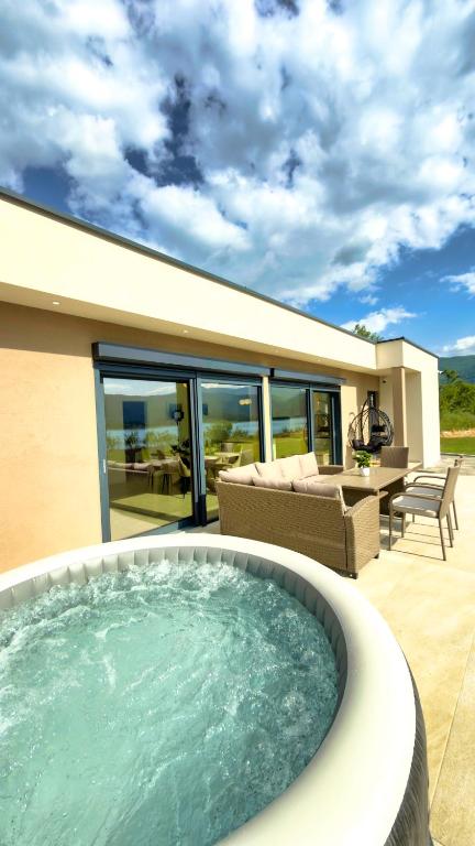 Villa Vista - Bed and Breakfast Podbor