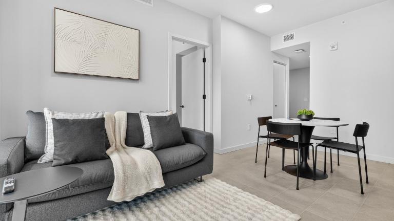 RS Suites - 501 First Residences - B&B Miami
