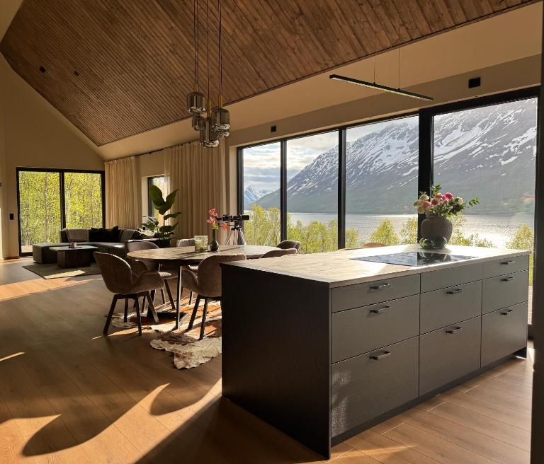 LyNora - A private fjord retreat - B&B Indre Ravelseidet