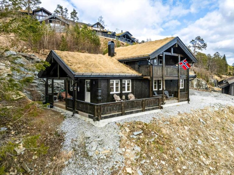 Mountain Cabin With Panoramic Views In Kvamskogen - Bed and Breakfast Norheimsund
