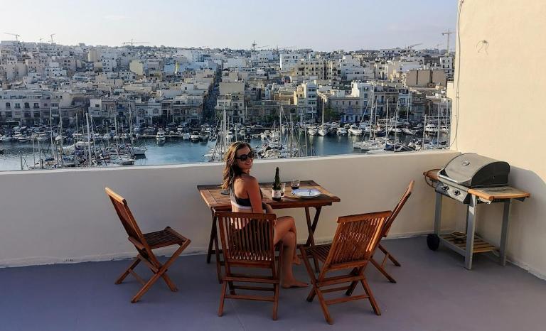 Your Maltese Penthouse - B&B Pietà