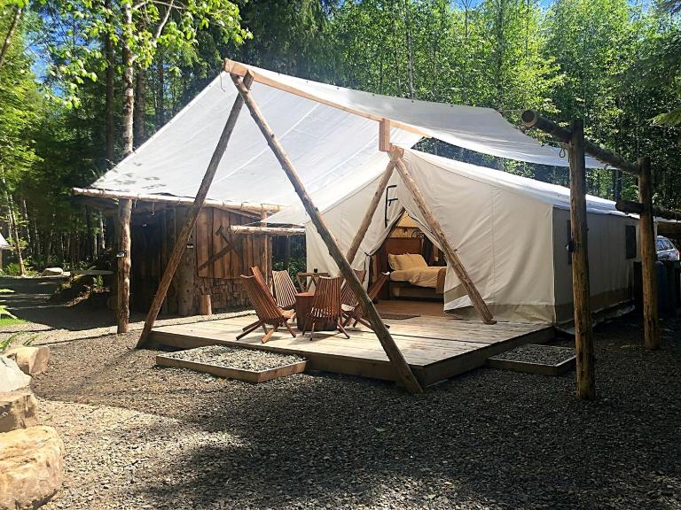 Beautiful Safari Tent near Olympic National Park for an Amazing Glamping Experience near Forks, Washington - Ferienwohnung Forks