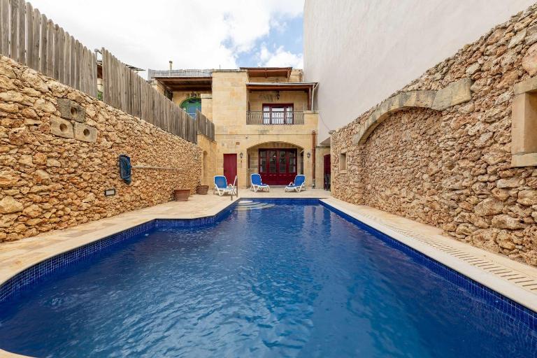 Tan Nanna 5 BDR Farmhouse by PMI Malta - Bed and Breakfast Xagħra