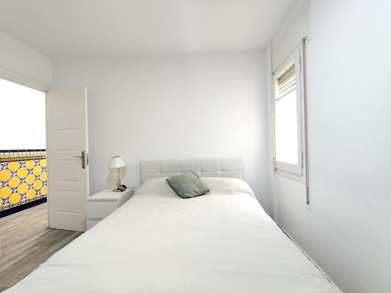 Great apartment just 20 minutes from downtown - Bed and Breakfast Sant Adrià de Besòs