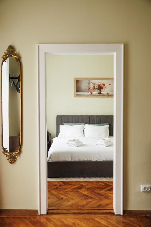 Castanilor 4 - B&B Braşov