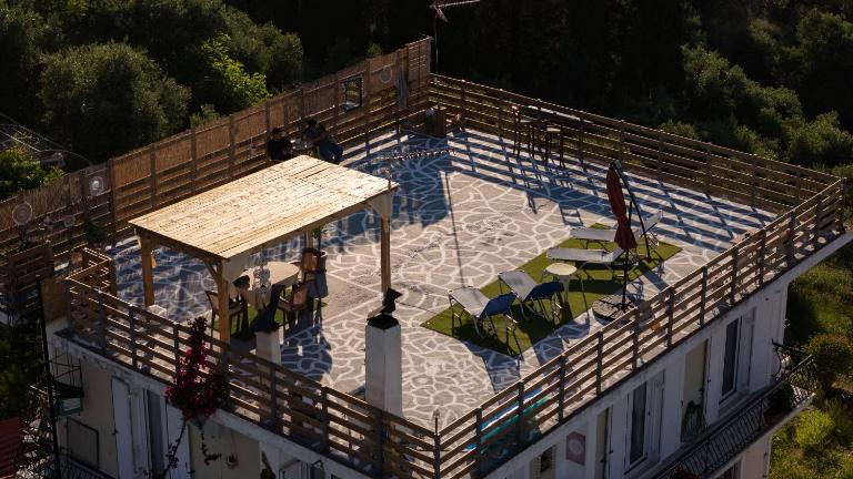 Ionian View Village House - Bed and Breakfast Dhrákas