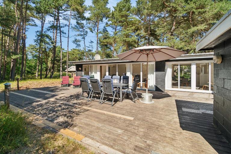 Lovely Summer House With Sauna And Terrace - Bed and Breakfast Nexø