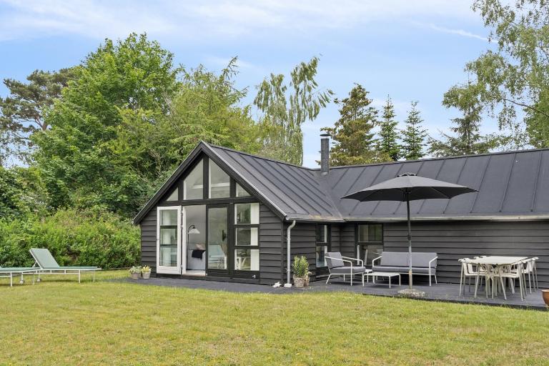 Newly Renovated Holiday Home Near The Beach - B&B Marielyst