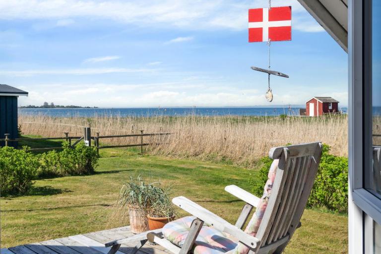 Cozy Summer House In Føns With Sea View - Chambres d'hôtes Nørre Åby