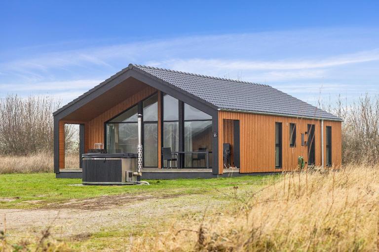 Spacious Holiday Home On Als Near Little Belt - Chambres d'hôtes Augustenborg