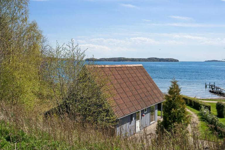 Holiday Home With Lovely View Of Lillebælt - B&B Fredericia