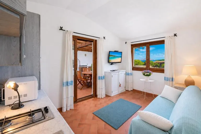 Sea View Within Walking Distance of the Beach - B&B Baja Sardinia