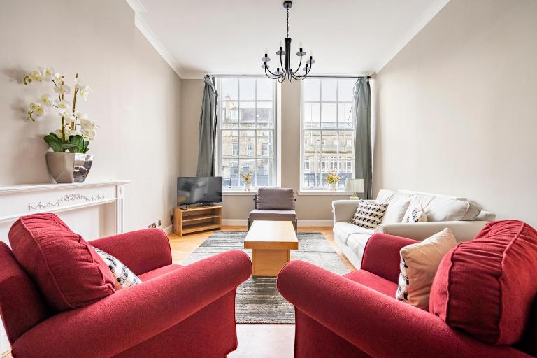 Modern New Town Flat - B&B Edinburgh