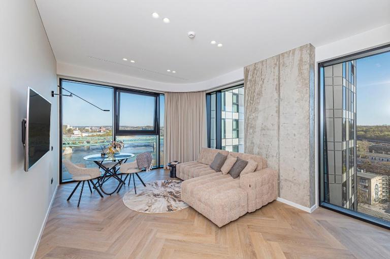Cityscape View 1 BD Apartment by Domvia - B&B Kaunas