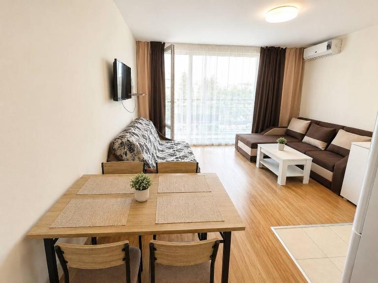 Orchid Flower Apartment - B&B Slanchev Bryag