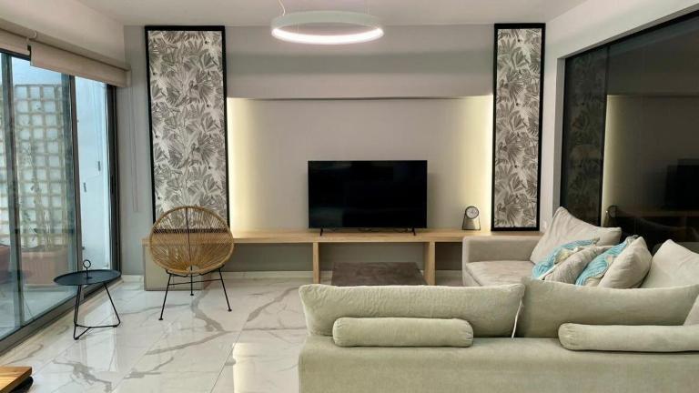 Luxury Apartment Steps from Historic Center Plaka - B&B Atenas