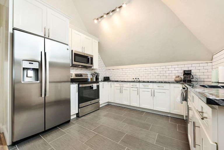 FREE Parking+Netflix+ Near Hospitals|Food|Shopping - B&B Pittsburgh