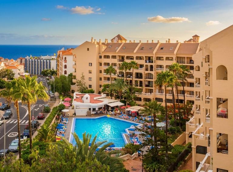 Peaceful & Bright Loft, HEATED POOL, NETFLIX, FREE WIFI & PARKING, TENNIS - Bed and Breakfast Los Cristianos