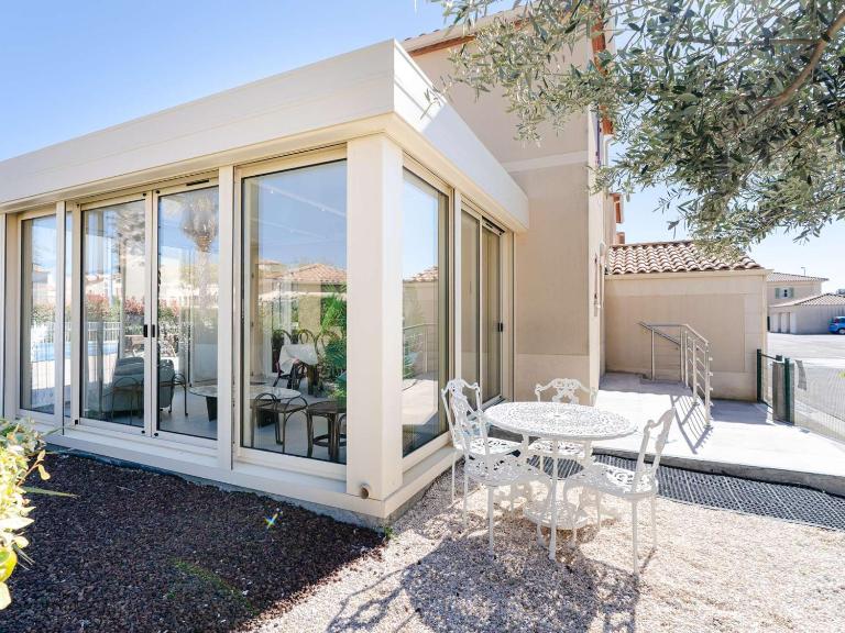 Pavillon 5 pièces avec piscine, terrasse et WIFI - 8 pers, Narbonne-Plage - FR-1-409-28 - Chambres d'hôtes Narbonne