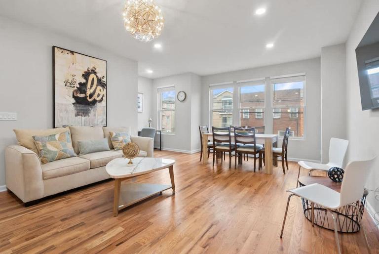 Spacious 4BED 3BA Apt with Garage Near NYC and MetLife Stadium close to PATH ready for FIFA - Chambres d'hôtes Jersey City