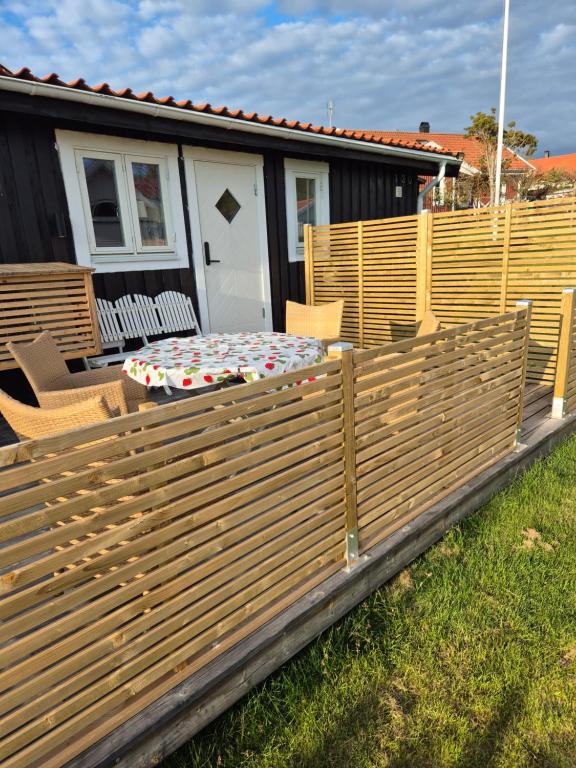 Förtjusande gästhus med parkering - B&B Fjällbacka