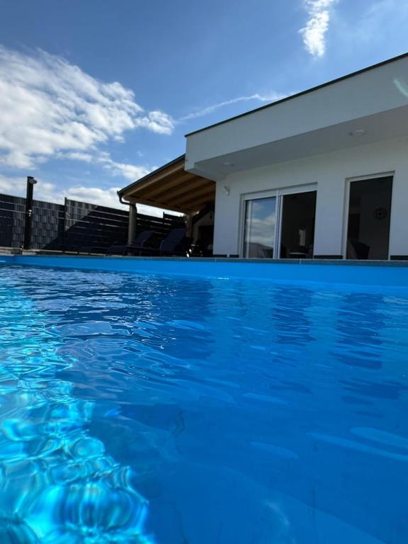 Kuća za odmor Ana - Bed and Breakfast Prozor