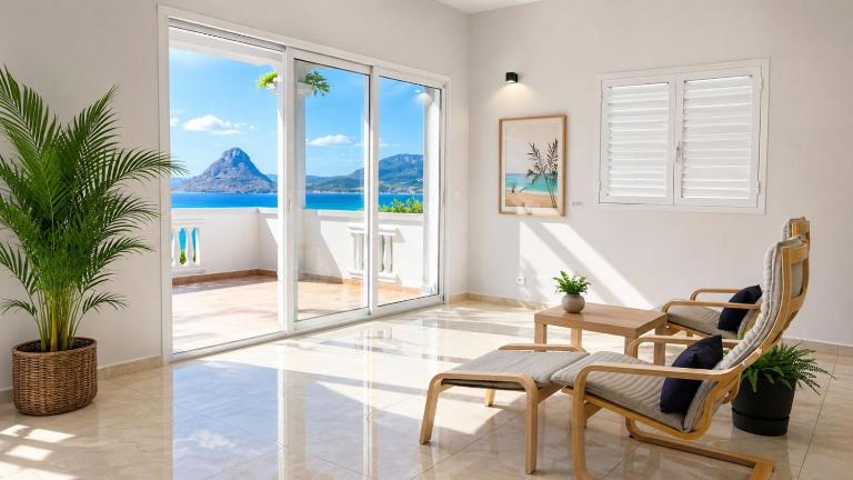 Villa de détente "Tombosoa" avec vue sur la baie de Diego-Suarez - B&B Antsiranana