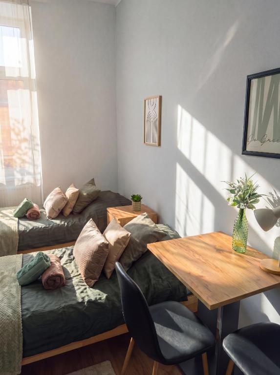 Moderne und komfortable 3-Zimmer-Wohnung in einem historischen Gebäude Nähe Bahnhof Oberbarmen, Wuppertal - B&B Wuppertal