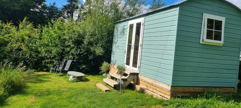 Delightful Shepherd's Hut set in peaceful meadow - Ferienwohnung Davidstow