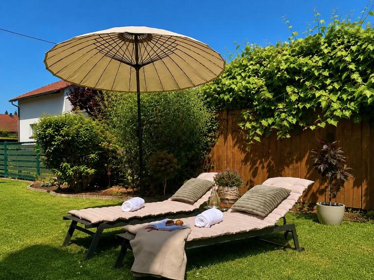 Ferienwohnung SaarPolygonblick, Gartenoase mit Terrasse - B&B Ensdorf