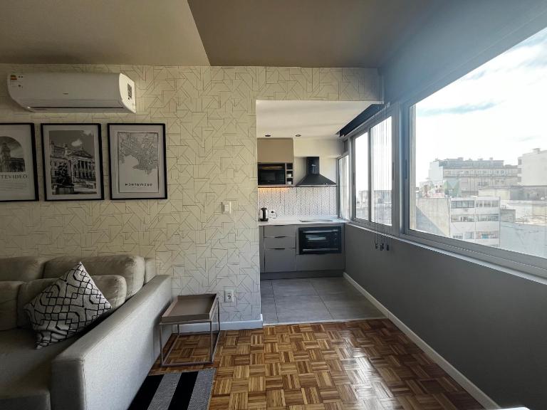 Luminoso y confortable apartamento en el corazón de la ciudad - B&B Montevideo