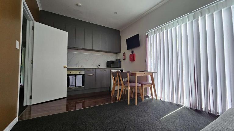 Stonely on Grahams - B&B Christchurch