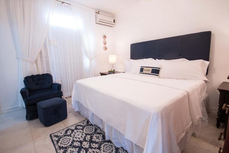 Cattleya's Kingsway Suite - B&B Kingston
