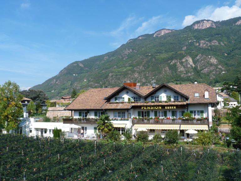 Pension Runer - B&B Terlano