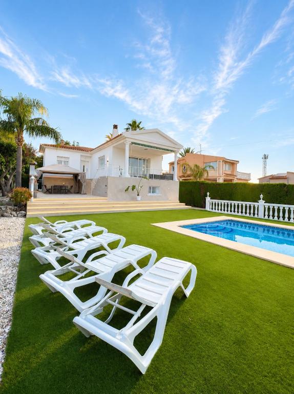 Exclusive Villa with Private Pool in Calpe - Chambres d'hôtes Calpe