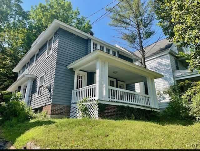 University Hill Walk to SU Upstate Hospitals Entire 5BR Family Home - B&B Syracuse