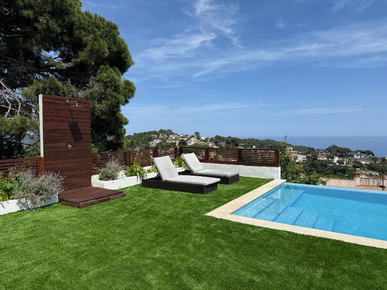 Villa Irene - Vistas al mar - Chambres d'hôtes Lloret de Mar