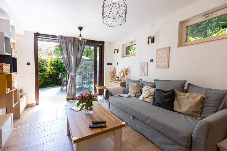 Sári Apartman - B&B Balatonalmádi
