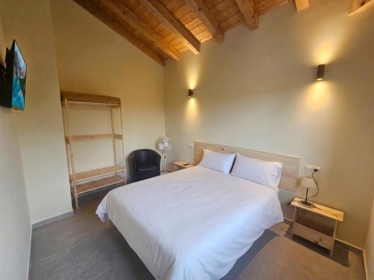 Hostal JP y Estudios - B&B Sangüesa