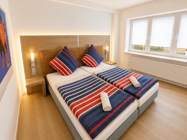 Nice Flats Premium 4 Zimmer 6 Bett Apartment, 3 Schlafzimmer, SmartTV, Küche - B&B Hamm