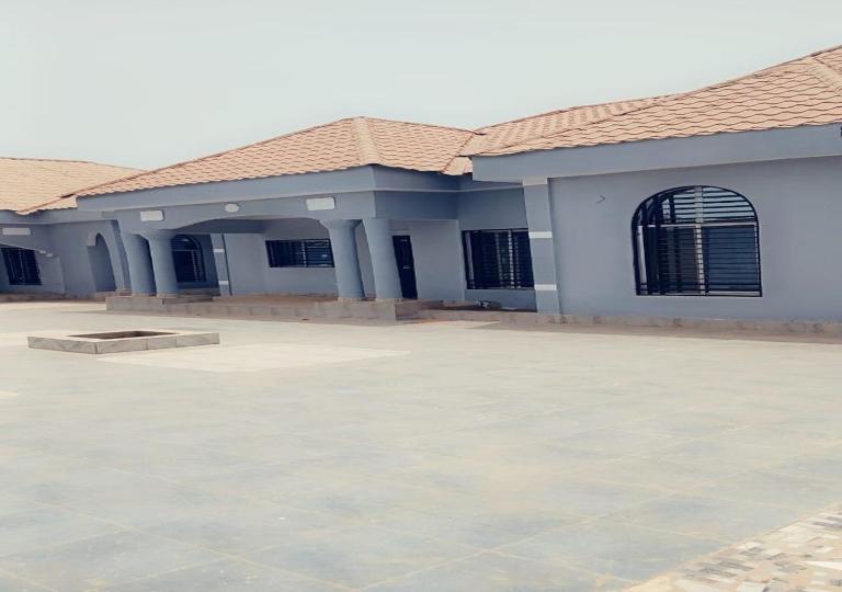 Zahra Suites - B&B Brufut