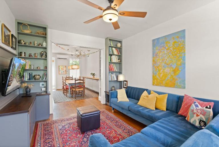 Hill East Barney Circle 2-BR Walk to METRO Stop - Bed and Breakfast Washington