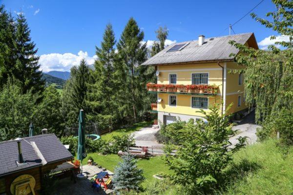 Haus Weisl - Bed and Breakfast Erlsberg
