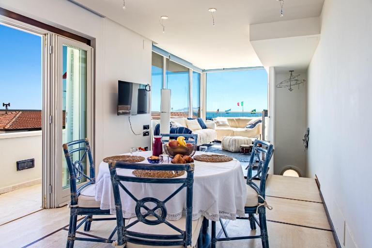 Mariella Luxury - Sea view apartment - Bed and Breakfast Viareggio