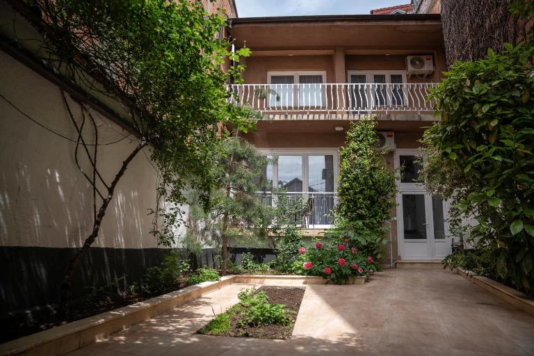 Center House 33 - B&B Prizren