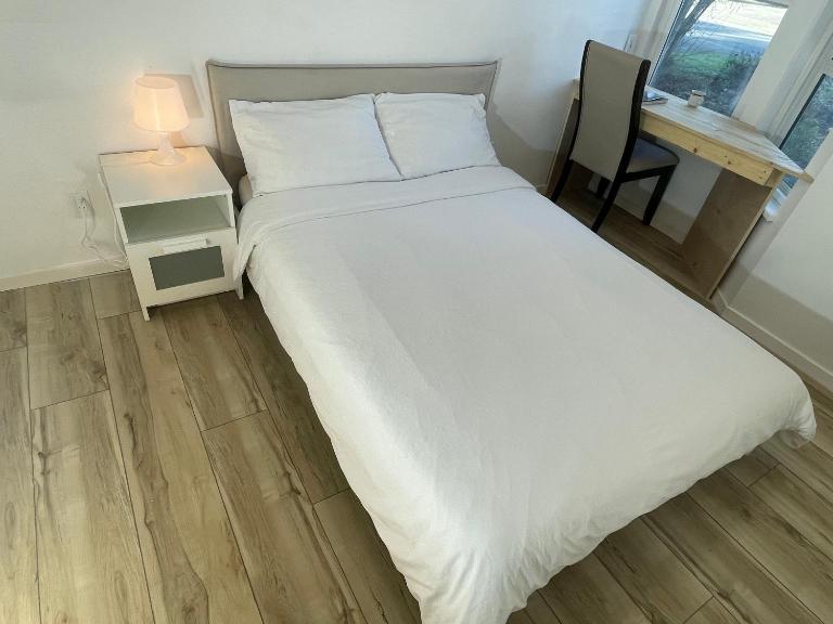 Cozy Ground Floor 101 Room with shared washroom - Chambres d'hôtes Richmond