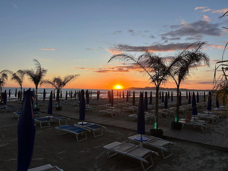 Beachfront apartment Mila, Ground floor - B&B Durrës