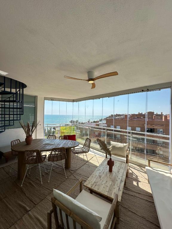 M1116 - Mondrian World, Elegance - ServHouse - B&B El Borseral