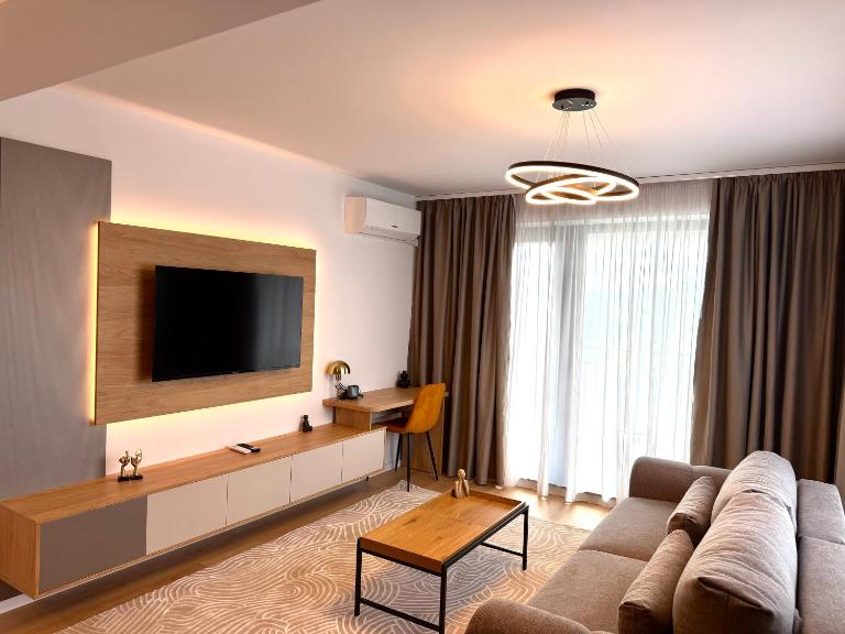 4FriendsCoresiBrasov Alfa&Omega - B&B Braşov